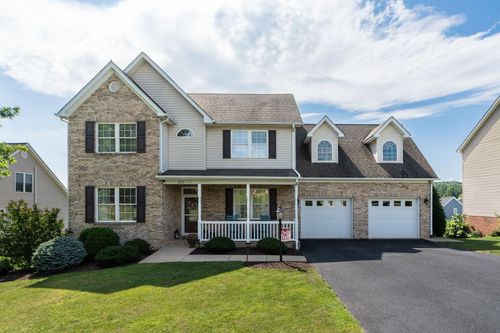 292 Heather Ln, STAUNTON, VA, 24401-9604 | Card Image