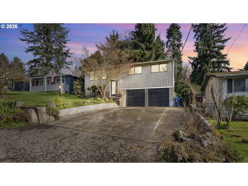15316 Se Lee Ave, Milwaukie, OR, 97267-2638 | Card Image