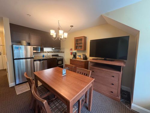 341/43 Qtr.4, 89 Grand Summit Way, Dover, VT, 05356 | Card Image