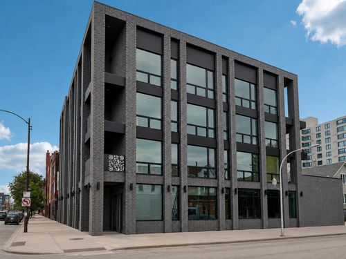 ph-403-2072 N Western Ave, Chicago, IL, 60647-4168 | Card Image