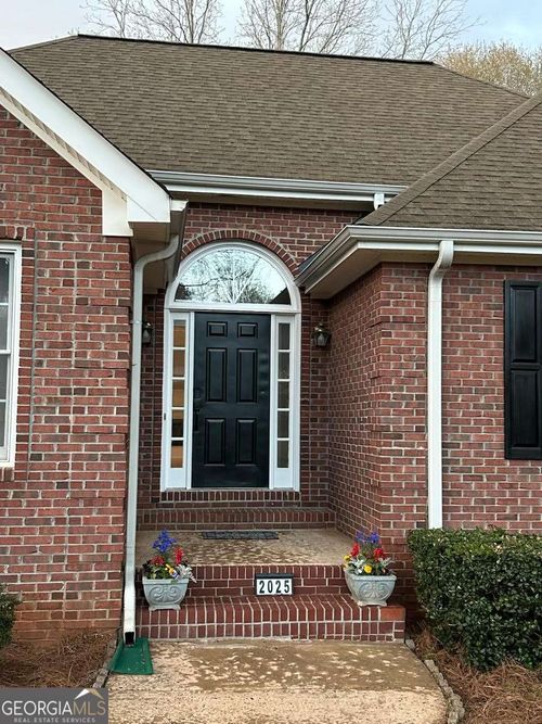 2025 Golden Ridge Cir, Cumming, GA, 30040-4105 | Card Image