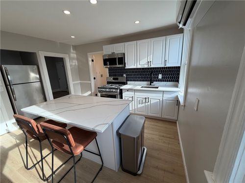 2-52 Southern St, Cranston, RI, 02920-5263 | Card Image