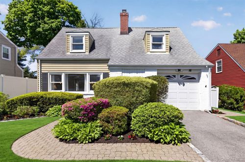16 Roy Pl, Eastchester, NY, 10709-1452 | Card Image