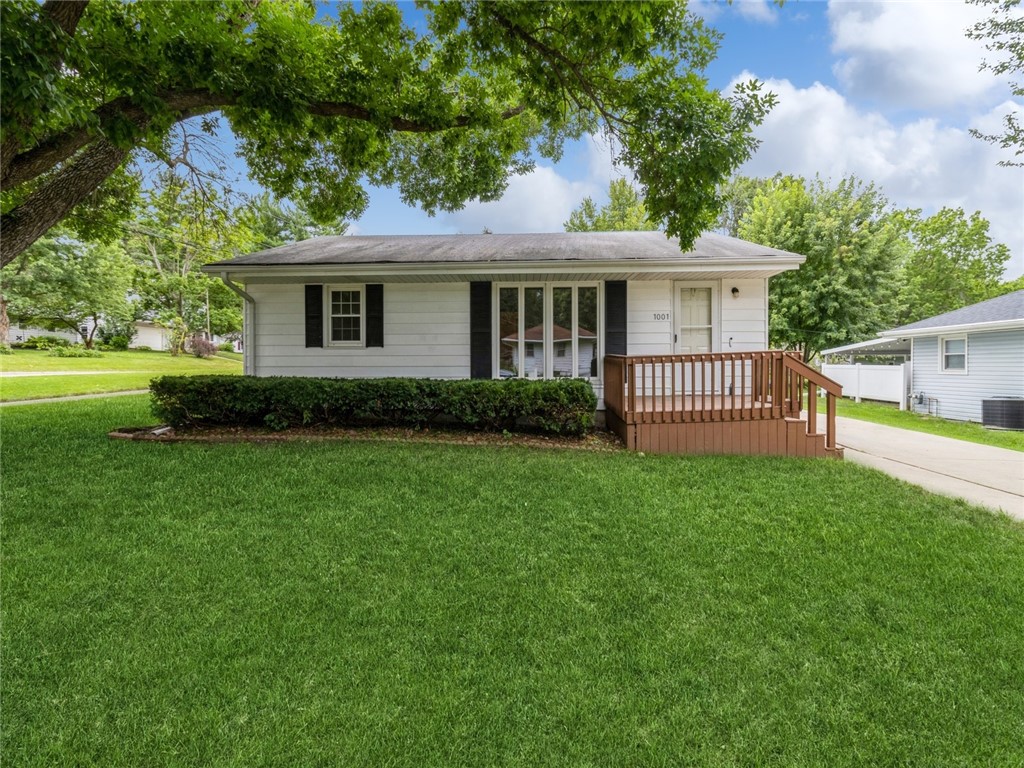 Boston Ave, Indianola, IA 50125