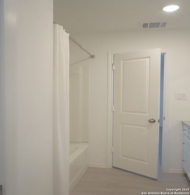 7119 Satellite Way, House other with 3 bedrooms, 2 bathrooms and null parking in San Antonio TX | Image 14