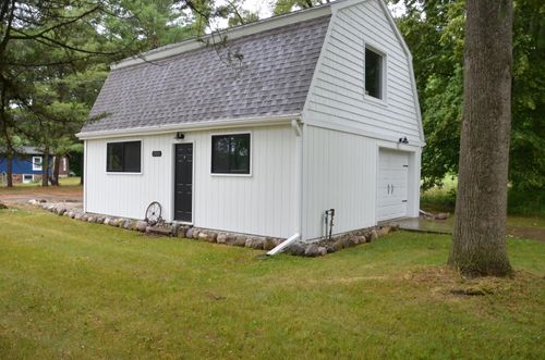 15564 S M 43 Hwy, Hickory Corners, MI, 49060-9720 | Card Image
