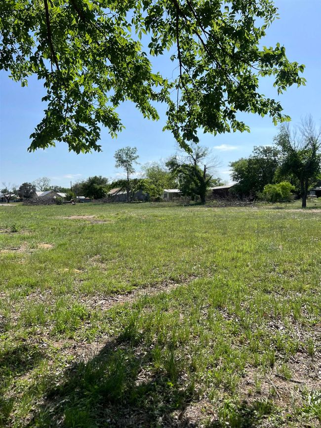 609 E Main St, Home with 0 bedrooms, 0 bathrooms and null parking in Llano TX | Image 16