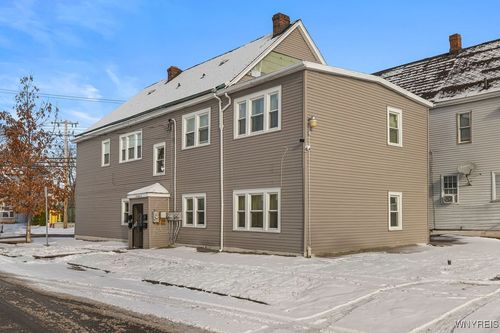 31 Grote St, Buffalo, NY, 14207-2454 | Card Image