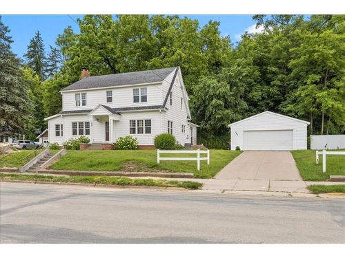 398 E Wall St, Ellsworth, WI, 54011-9210 | Card Image