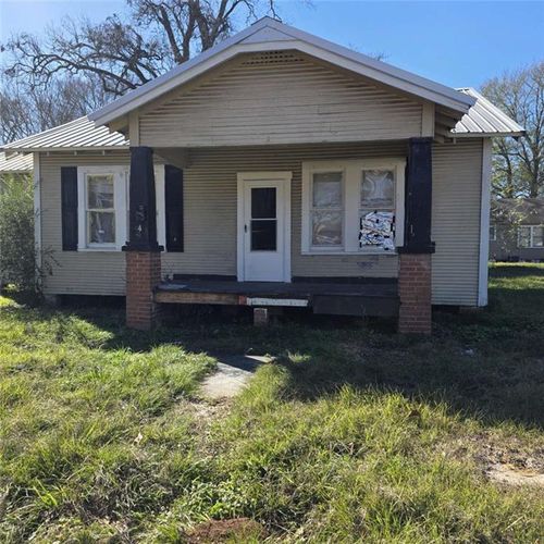 4 Ball Powell St, Alexandria, LA, 71301-6647 | Card Image