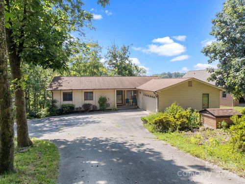 840 Deer Lake Run, Salisbury, NC, 28146-1235 | Card Image