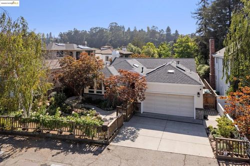 641 Mountain Blvd, Oakland, CA, 94611-1820 | Card Image