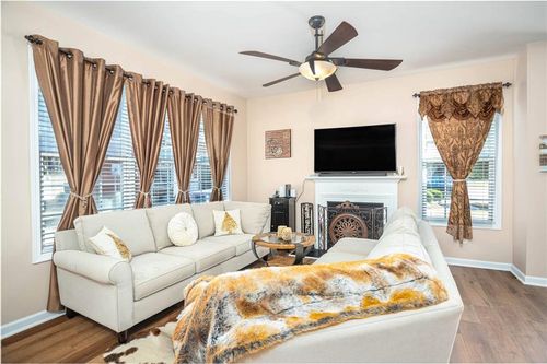 988 Treymont Way, Lawrenceville, GA, 30045-7812 | Card Image