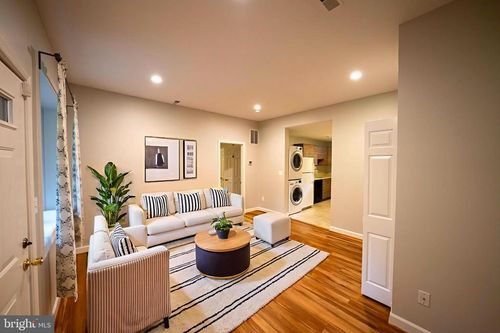 apt-a-104 Tulip Ave, TAKOMA PARK, MD, 20912-4267 | Card Image