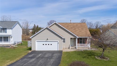 120 Delaina Rose Cir, Brockport, NY, 14420-9343 | Card Image