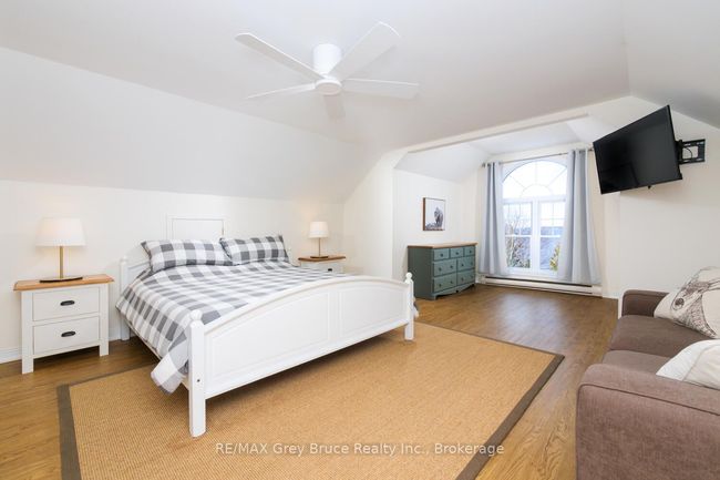 21 Grant Watson Dr, House other with 4 bedrooms, 2 bathrooms and 6 parking in Tobermory ON | Image 24