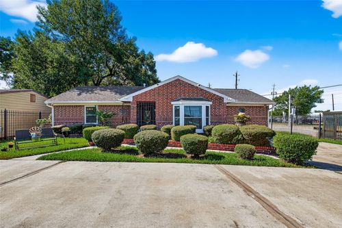 5102 Cortelyou Ln, Houston, TX, 77021-3112 | Card Image
