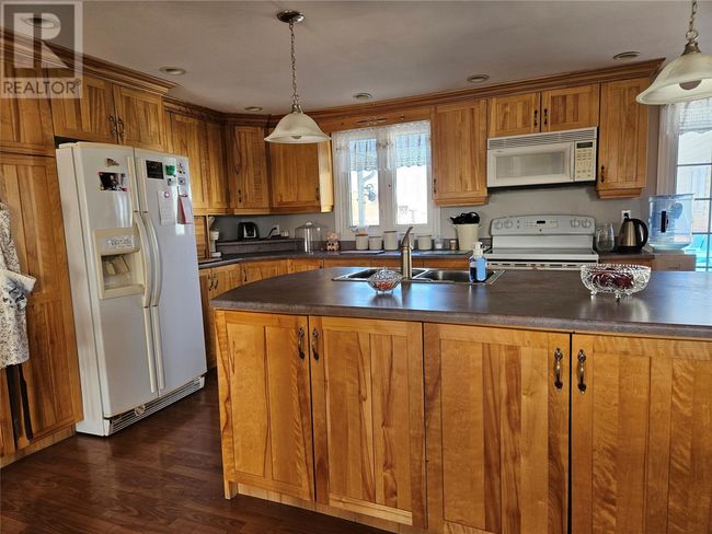 117 Main Rd, House other with 4 bedrooms, 2 bathrooms and null parking in Tilting NL | Image 8