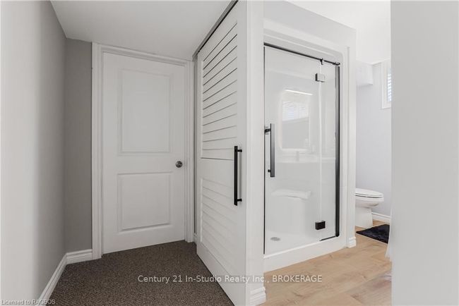 160 Hawthorn Cres, Condo with 3 bedrooms, 4 bathrooms and 2 parking in Kemble ON | Image 37