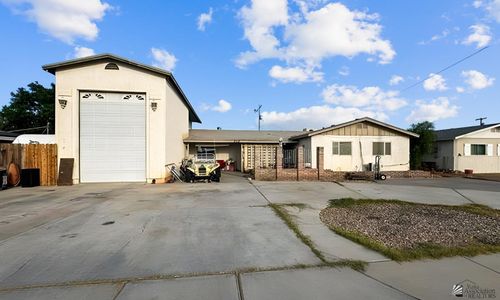 273 E 30th St, Yuma, AZ, 85364-8237 | Card Image