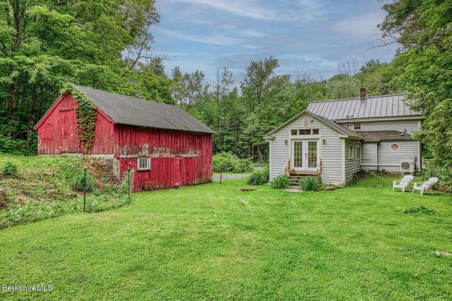 132 Sandisfield Rd, House other with 3 bedrooms, 2 bathrooms and null parking in Sandisfield MA | Image 37
