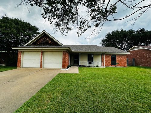 6741 Ridgetop Rd, North Richland Hills, TX, 76182-3307 | Card Image