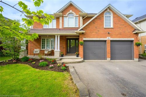 11 Eric Burke Crt, Hamilton, ON, L9A5J9 | Card Image