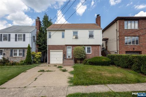15 W Harwood Ter, Palisades Park, NJ, 07650-1122 | Card Image