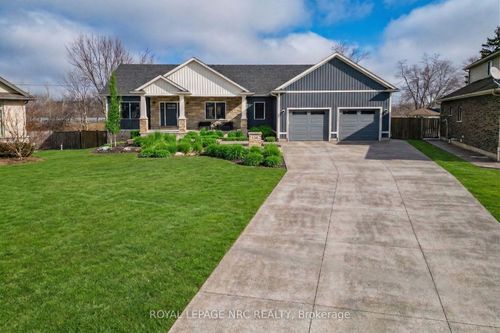 166 Michelle Court, Welland, ON, L3C0A2 | Card Image