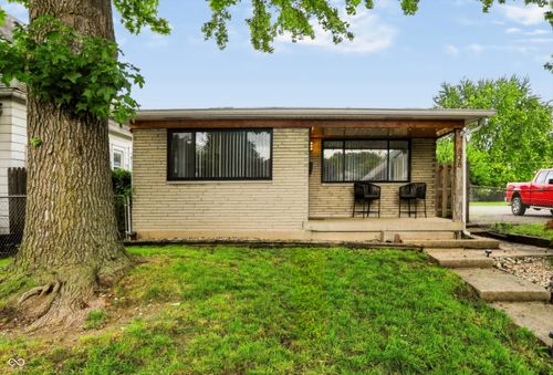 828 Cottage Ave, Indianapolis, IN, 46203-2711 | Card Image
