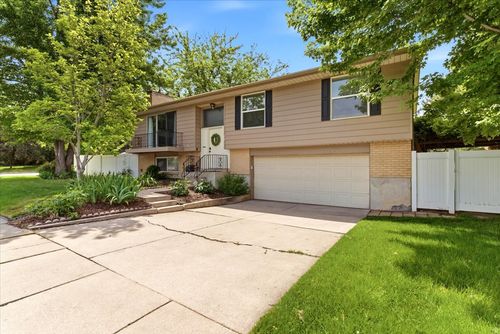 42 Bonita Way, Centerville, UT, 84014-1918 | Card Image