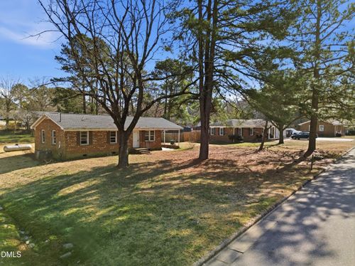 604 Sexton Ave, Zebulon, NC, 27597-2122 | Card Image