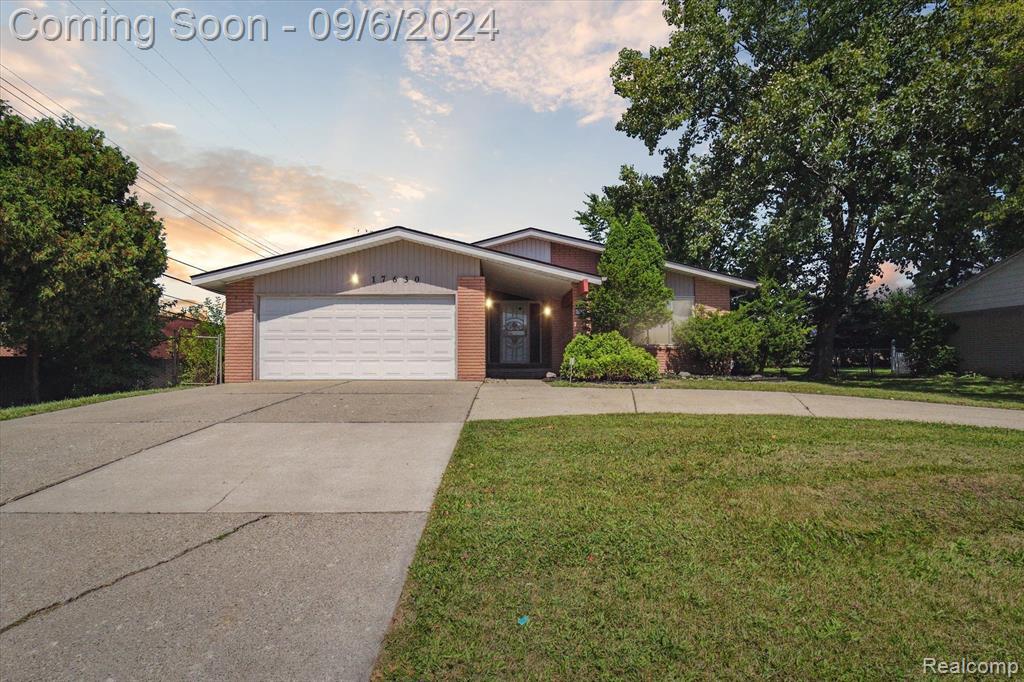 Lincoln Dr, Lathrup Village, MI 48076