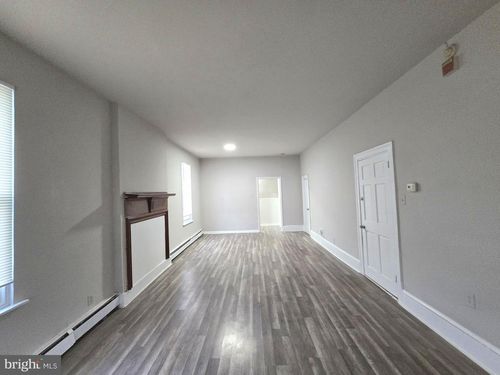 fl-1st-5526 N Mascher St, PHILADELPHIA, PA, 19120-2918 | Card Image