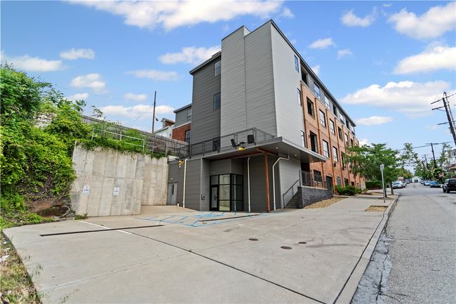 APT-104 - 622 Gross St, Condo with 1 bedrooms, 2 bathrooms and 2 parking in Bloomfield PA | Image 41
