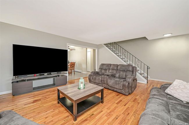 Unit 6 Spacious Living Room | Image 5