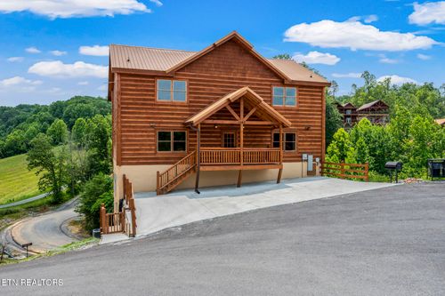 3303 Grace Way, Sevierville, TN, 37876 | Card Image