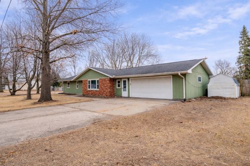 300 Highland Ave, Erie, IL, 61250-9704 | Card Image