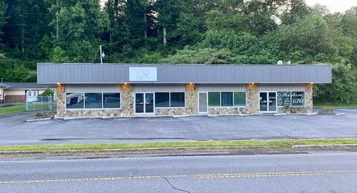 680 Tallulah Rd, Robbinsville, NC, 28771-8502 | Card Image