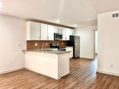 apt-101-125 E 8th St, Dallas, TX, 75203-2299 | Card Image