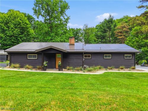 6115 Vale View Dr Sw, Sherrodsville, OH, 44675-9731 | Card Image