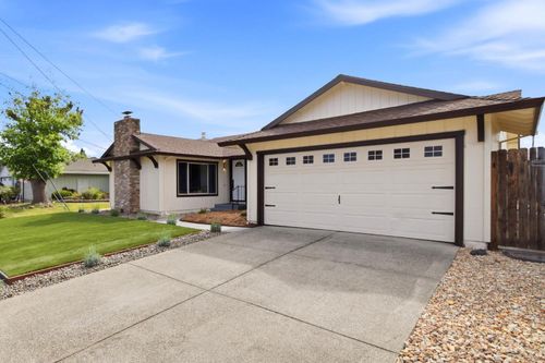 7733 Bonita Avenue, Rohnert Park, CA, 94928 | Card Image