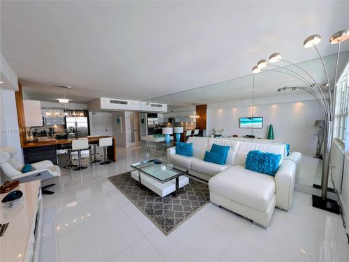 1008-100 Lincoln Rd, Miami Beach, FL, 33139-2013 | Card Image