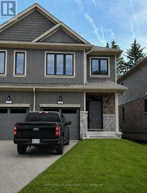 210 Middleton Street, Zorra (Thamesford), ON, N0M2N0 | Card Image