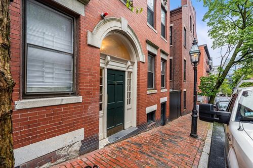 4-31 Irving St, Boston, MA, 02114-3920 | Card Image