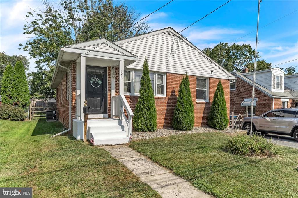 Thornton Rd, Upper Chichester, PA 19061