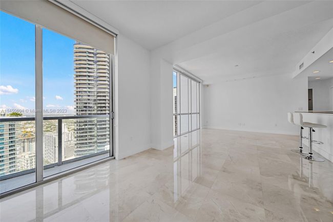 APT-4307 - 1060 Brickell Ave, Condo with 3 bedrooms, 3 bathrooms and null parking in Miami FL | Image 13