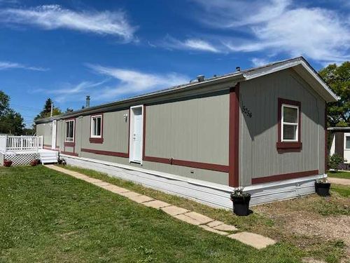 5254 50 St, Mayerthorpe, AB, T0E1N0 | Card Image