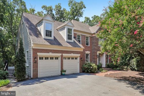 6409 Melstone Ct, CLIFTON, VA, 20124-2437 | Card Image