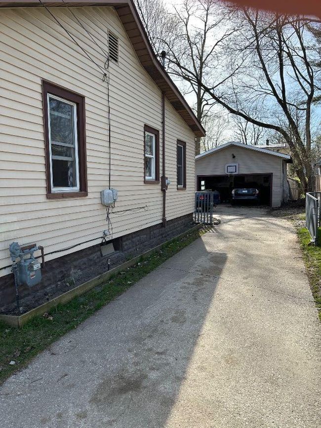 313 N Red Bud Trail, House other with 2 bedrooms, 1 bathrooms and null parking in Buchanan MI | Image 16